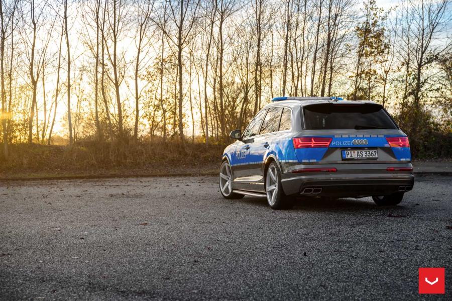  Audi Q7 Police on Vossen Wheels (CV3R) (4M) 2017 года  (фото 15 из 18)